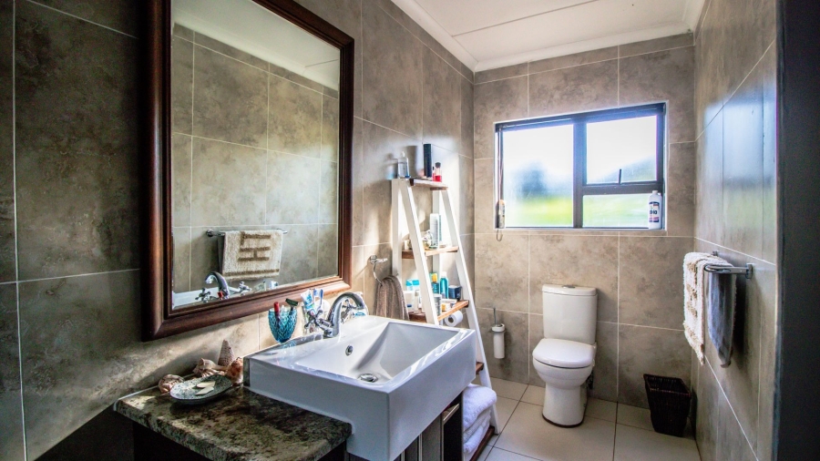 4 Bedroom Property for Sale in Gonubie Eastern Cape